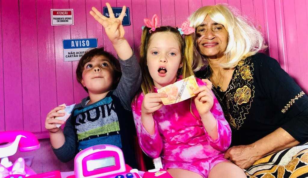 Conheça a youtuber brasileira Choe Charlotte: ‘Miss Universe Mini 2019’ e influenciadora mirim com quase 60 mil inscritos no seu canal Choe kids