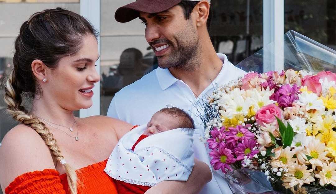 Bárbara Evans deixa a maternidade e revela: “/Eu não consigo dormir”/