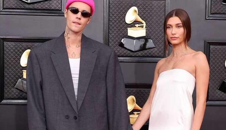 Hailey Bieber pede paz após rumores de gravidez