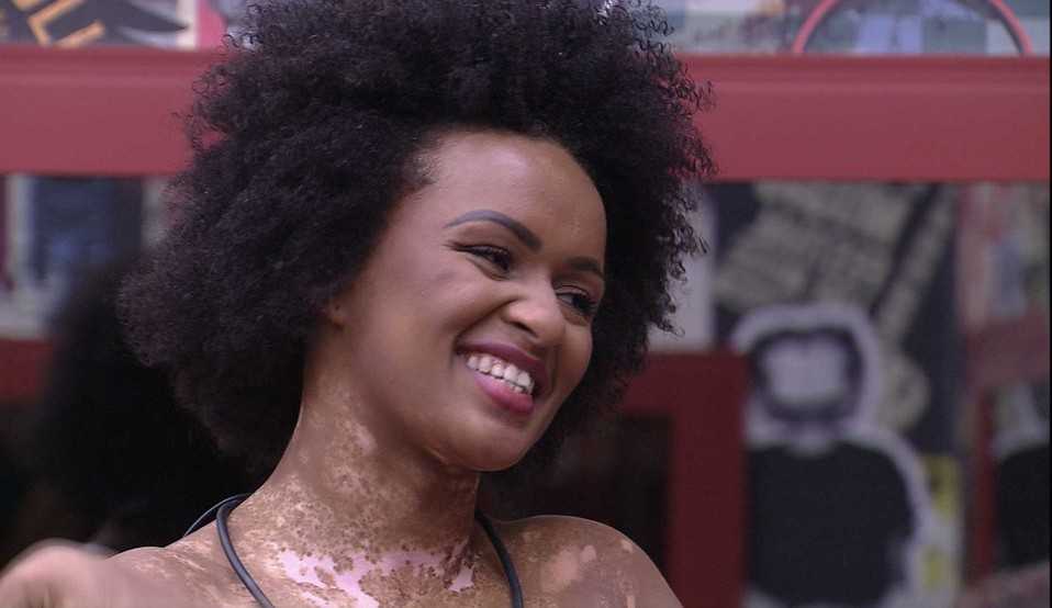 BBB22: Natália comemora resultado de paredão durante Raio X e pede energias positivas ao público