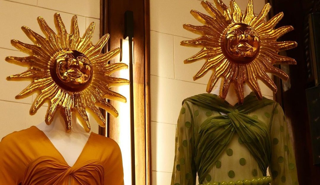 Cris Barros e Giuliana Romanno apresentam novas coleções em clima intimista