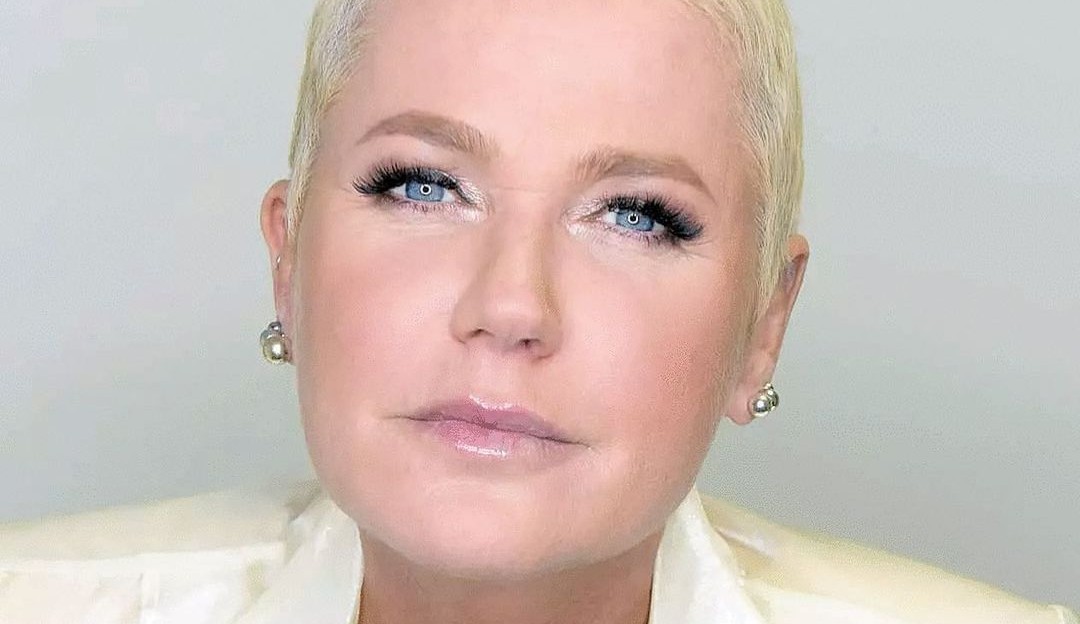 Xuxa expressa sua opinião sobre cantora: “Eu torço muito pela Anitta”