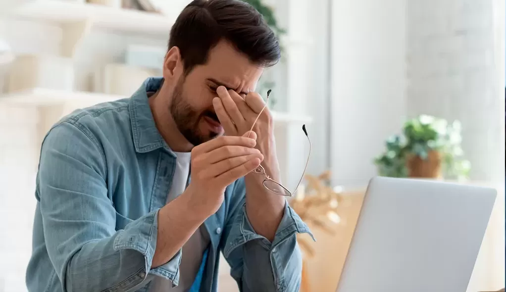 Saiba quais são os malefícios causados por hábitos no home office