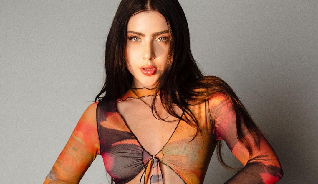 Arte na moda: looks abstratos para você se inspirar