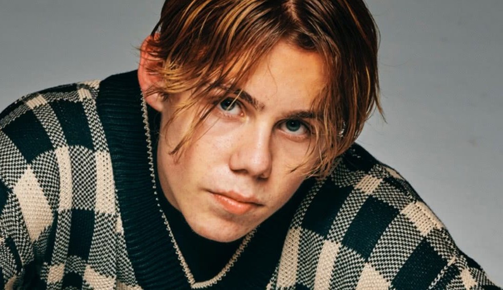 Kid Laroi faz crítica ao empresário Scooter Braun, ex-agente do cantor