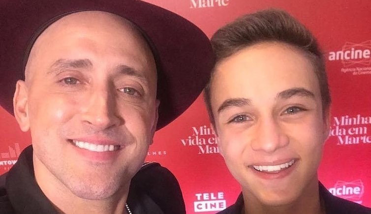 Primo de Paulo Gustavo irá representar o ator na Sapucaí: “É a primeira vez que desfilo, então a emoção será dupla”