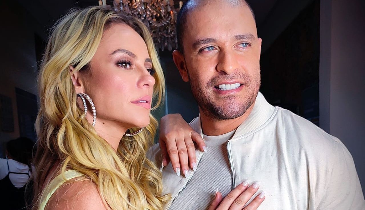 Diogo Nogueira parabeniza namorada, Paolla oliveira pelos seus 40 anos: “Minha Rainha”