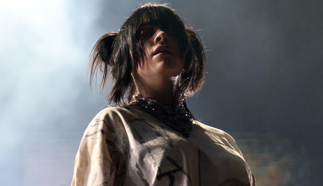 Billie Eilish é a atração principal do segundo dia do Coachella