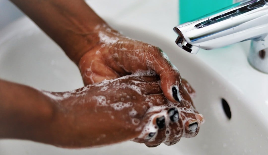 Dicas para manter as mãos e pés bem cuidados