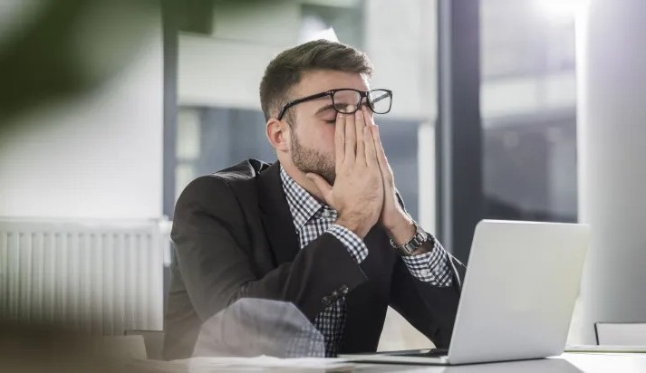 Saiba como identificar os sintomas de exaustão metal