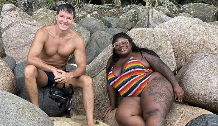 Rodrigo Faro posta foto na praia com Jojo Todynho: “Já é da família”