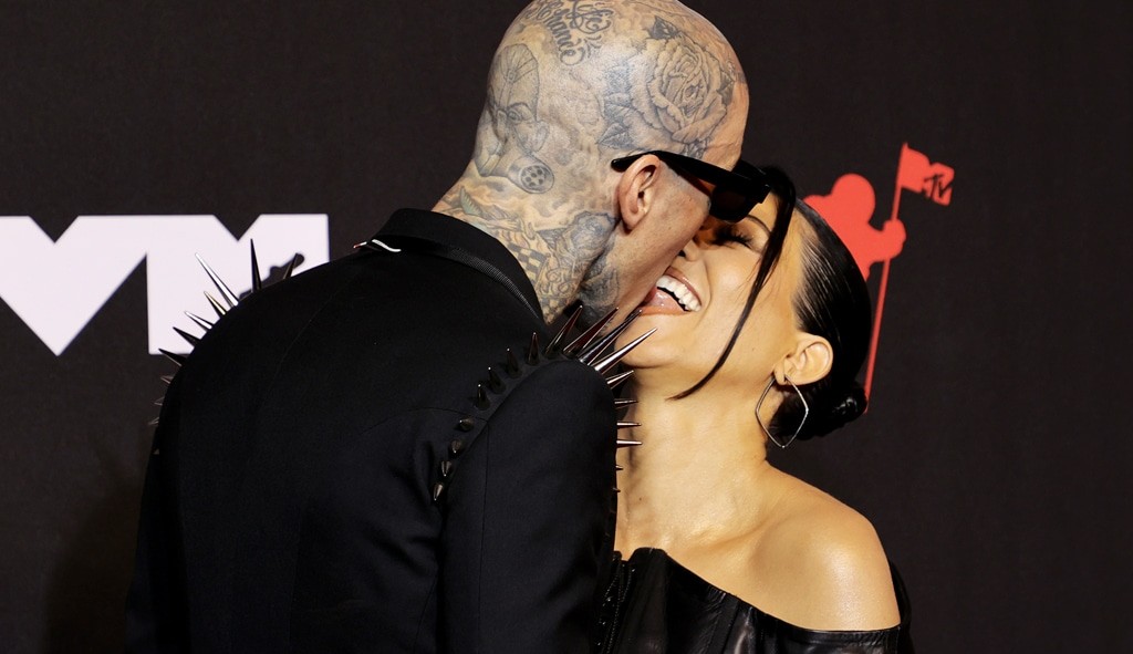 Kourtney Kardashian fala que fertilização in vitro lhe provocou a menopausa