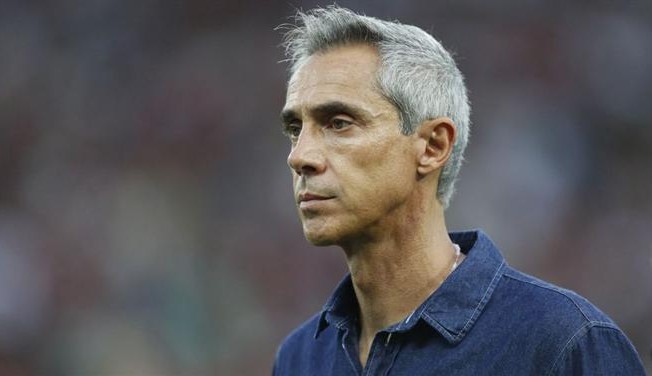 Paulo Sousa demonstra desconforto ao falar sobre a titularidade de Hugo