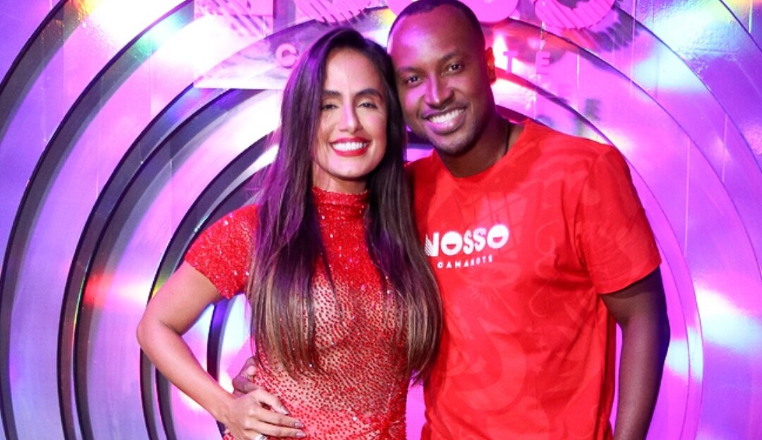 Thiaguinho e Carol Peixinho curtem carnaval juntinhos
