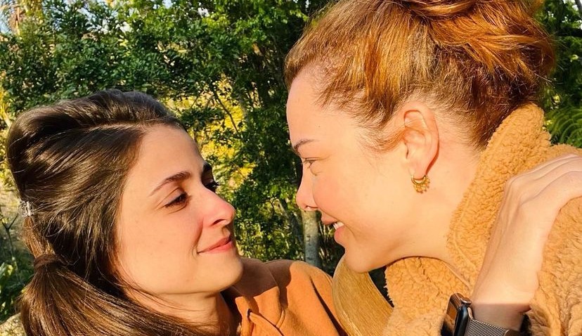 Fernanda Souza assume namoro com Eduarda Porto