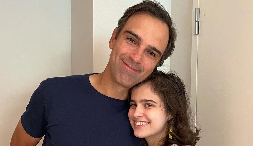 Filha de Tadeu Schmidt publica desabafo nas redes sociais após fim do BBB22