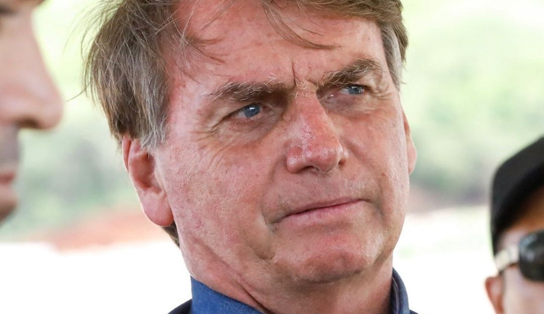 Bolsonaro recebe representantes do WhatsApp para discutir acordo do aplicativo com o TSE