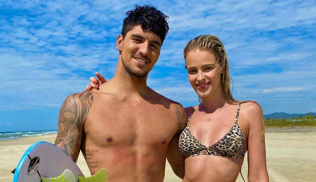 Gabriel Medina e Yasmin Brunet se hospedam em resort de luxo