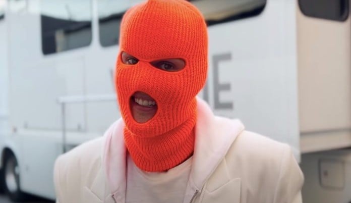 “I Feel Funny”: Justin Bieber lança single com clipe