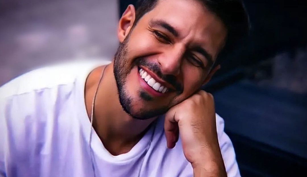 Ex-BBB Rodrigo Mussi recebe alta da UTI e manda recado para fãs