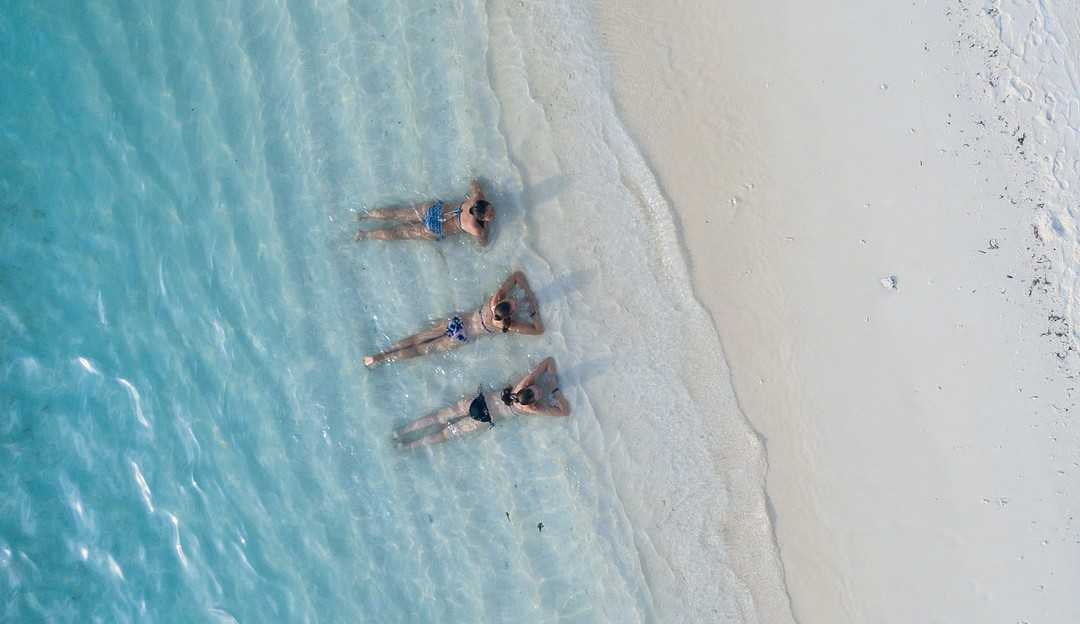 Tendência do verão: dicas criativas para transformar o biquíni