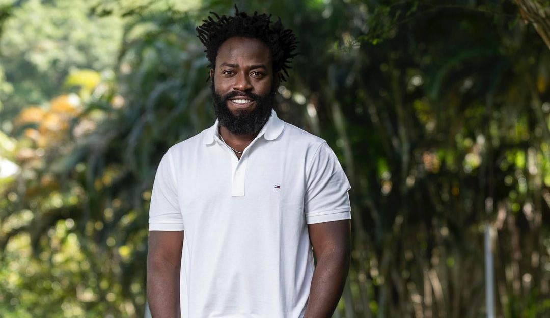 BBB22: Douglas Silva encanta a web ao matar saudade da família após a fim de reality