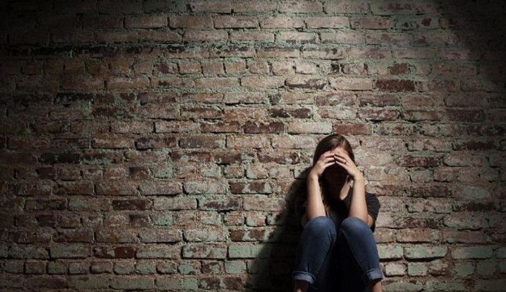 A solidão pode fazer mal a saúde física e mental; saiba mais