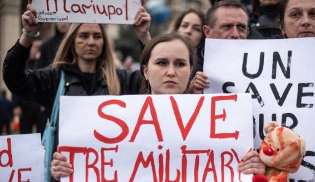 Russos estão “criando obstáculos” durante evacuação diz o Prefeito de Mariupol