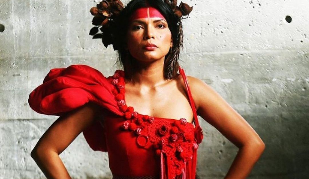 Day Molina cria vestido em homenagem ao Met Gala