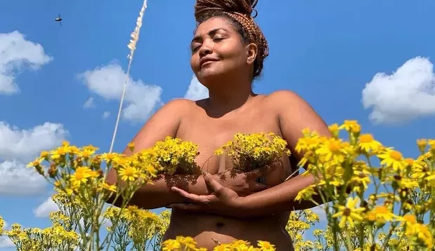 Gaby Amarantos questiona a ditadura dos padrões estéticos e dispara: “Mostro minha bunda, porque sou linda!”