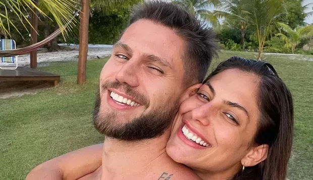 Nova etapa! Mari Gonzalez e Jonas Sulzbach celebram uma grande novidade entre o casal