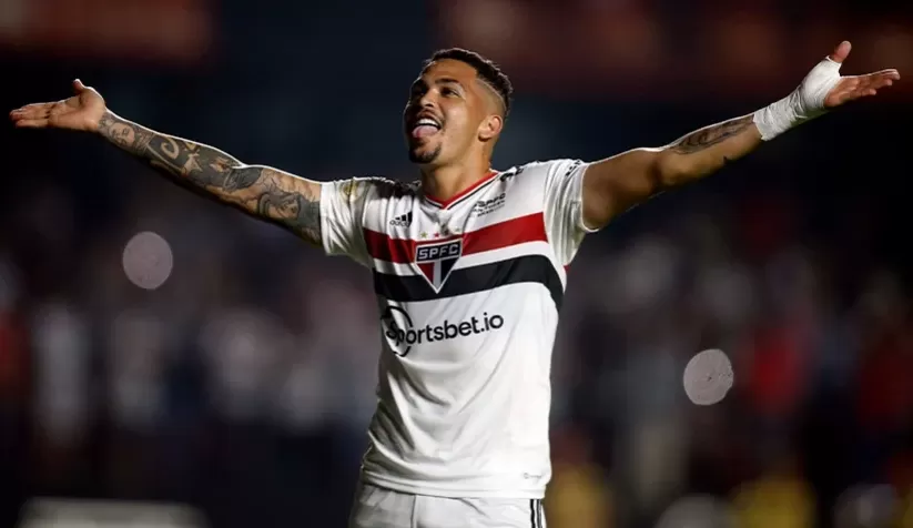 São Paulo vence o Santos por 2 a 1 no Morumbi e entra no G6 do Brasileirão