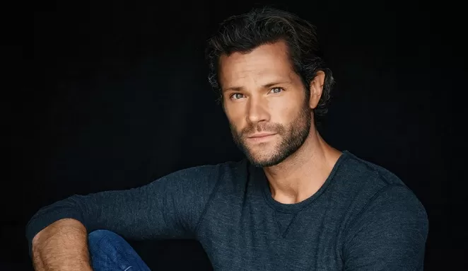 Imprensa internacional divulga detalhes de acidente de carro que quase vitimou o ator Jared Padalecki