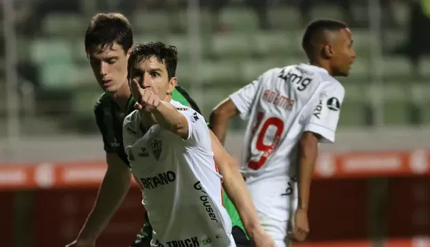 Atlético-MG vence o América por 2 a 1 e volta a liderança do grupo D da Libertadores
