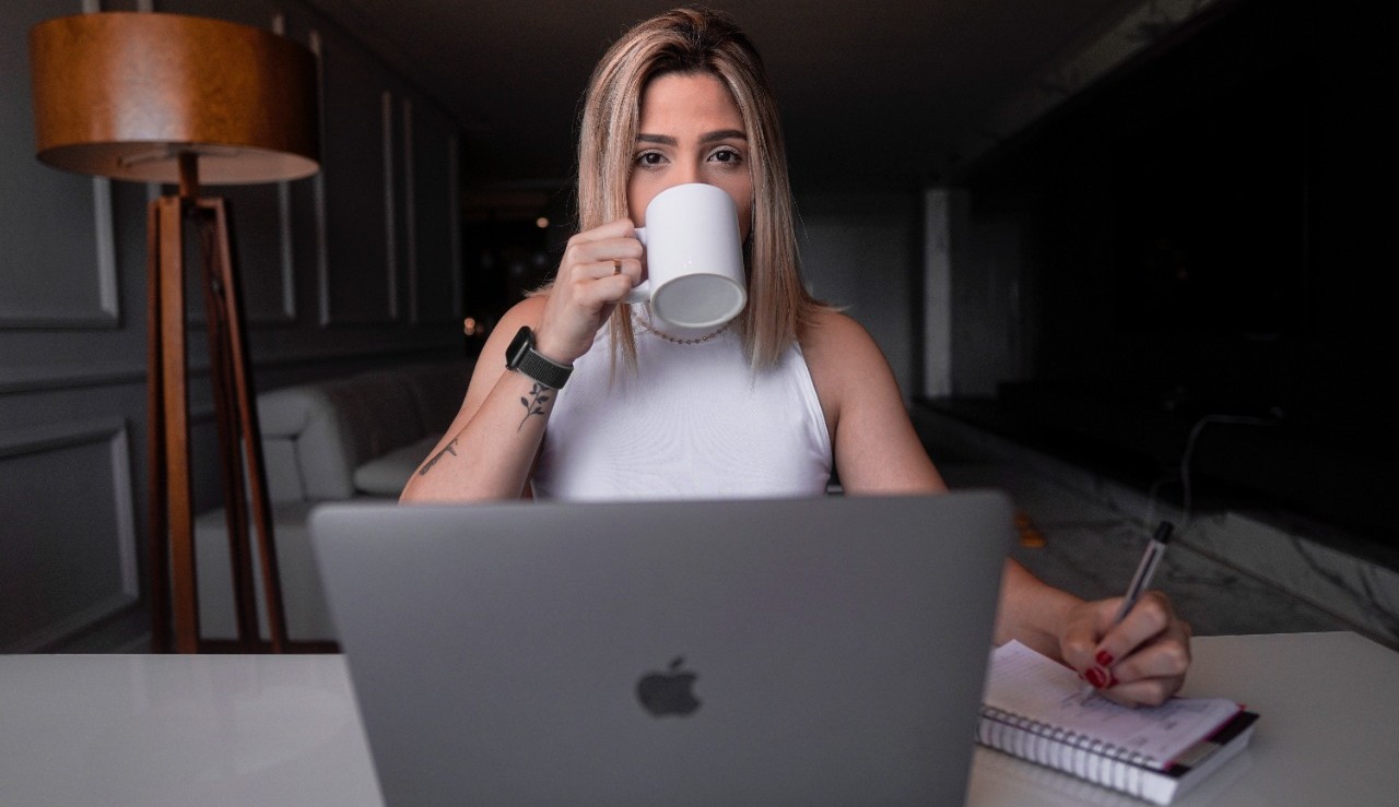 Ana Jords mostra como a produtividade e o sucesso andam lado a lado no mercado digital