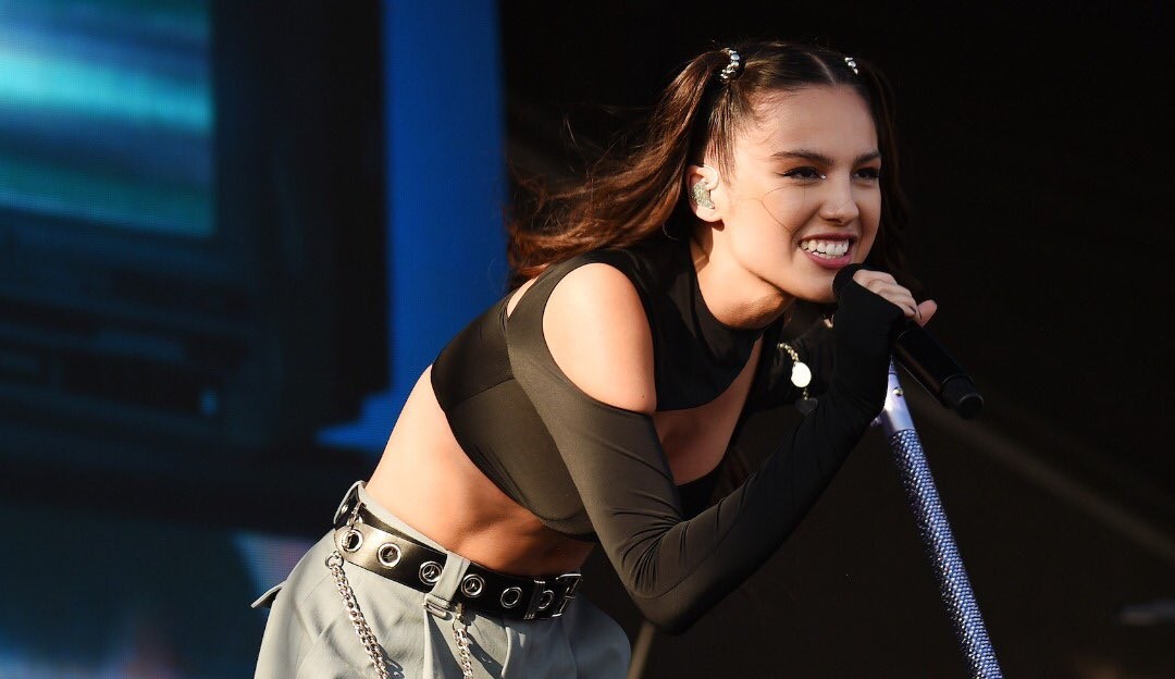 Olivia Rodrigo defende a legalização do aborto durante show