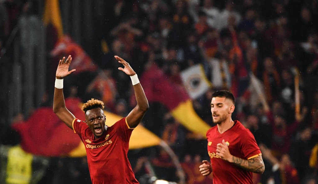 Com gol de Abraham, Roma vence o Leicester e vai à final da primeira edição da Conference League