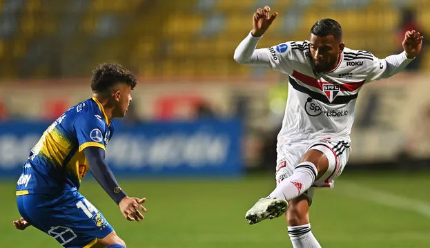 Com uma atuação abaixo do esperado, São Paulo empata com Everton