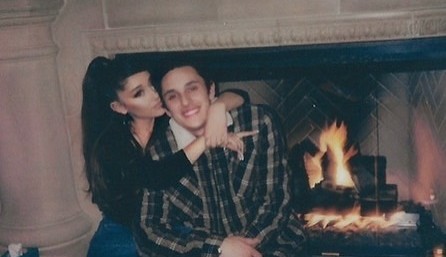 Será que vem algum bebê por aí? Fonte diz que Ariana Grande e marido querem aumentar a família