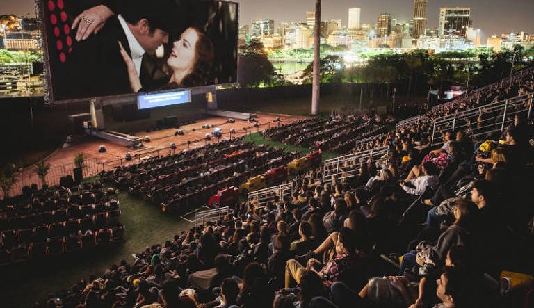 Maior cinema a céu aberto do mundo volta a São Paulo