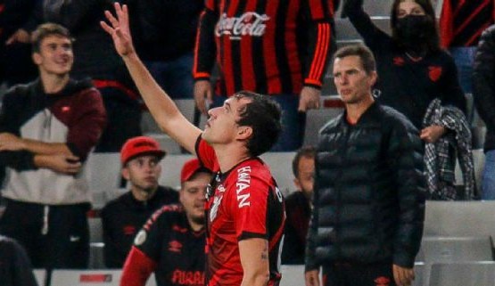 Athletico-PR goleou o Tocantinópolis mais uma vez e se classificou para a próxima fase da Copa do Brasil