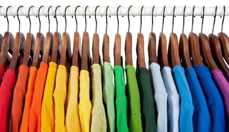 Dopamine Dressing: Como suas roupas influenciam seu bem-estar