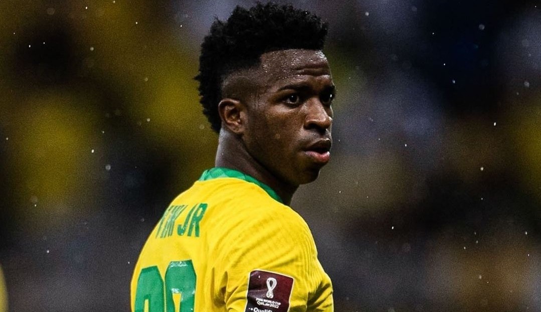 Vini Jr comemora cinco anos de carreira; relembre trajetória do atacante