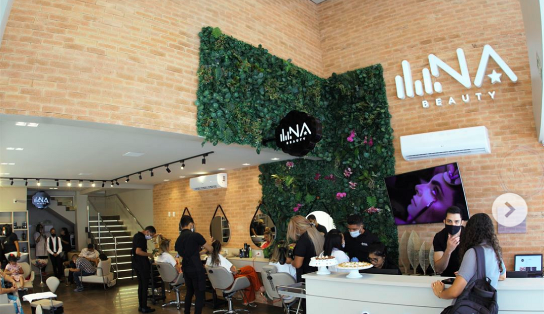 Inauguração do novo salão de beleza N. A. Beauty de Naiara Azevedo