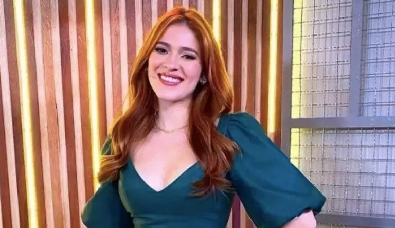 Ana Clara fala sobre carreira e perda de peso durante interação com seguidores em rede social