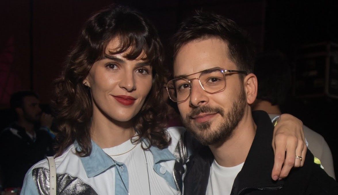 Junior Lima e Mônica Benini curtem festival de música em São Paulo