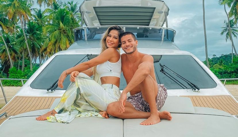Maíra Cardi sobre nova rotina com Arthur Aguiar: “Emoções boas e ruins”