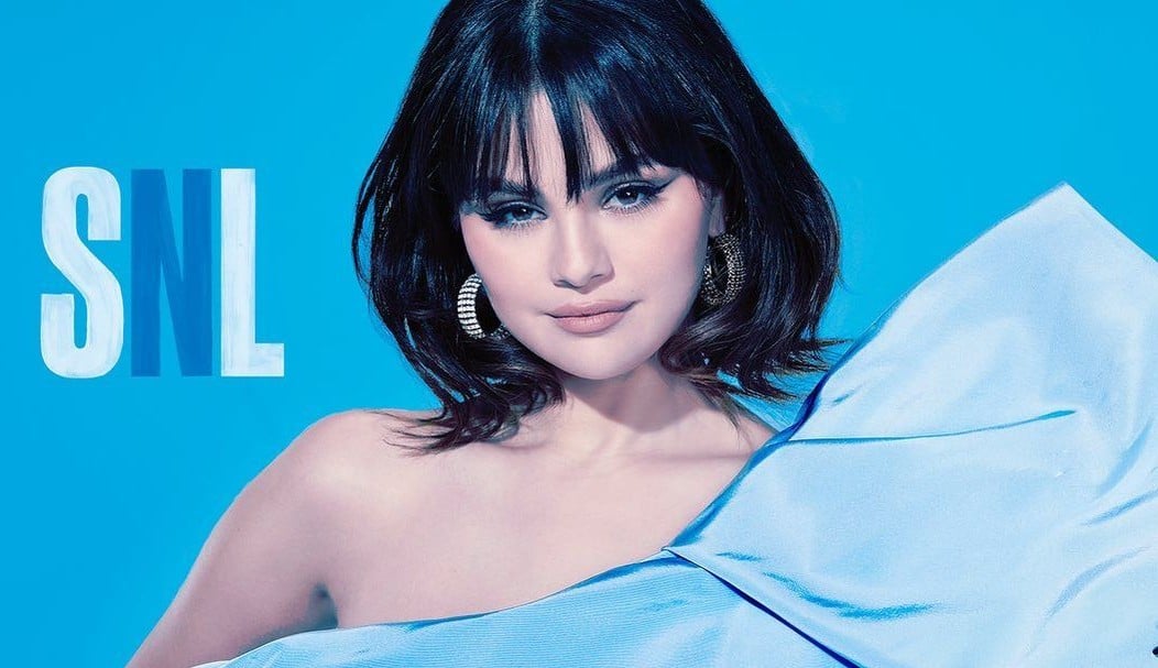 Selena Gomez faz sua estreia como apresentadora do Saturday Night Live