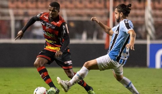 Grêmio joga mal e fica somente no empate com o Ituano