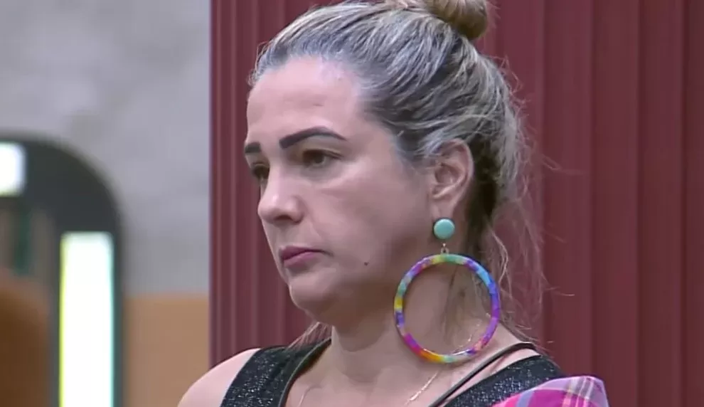 Power Couple 6: Após gritaria Andreia declara guerra contra casais